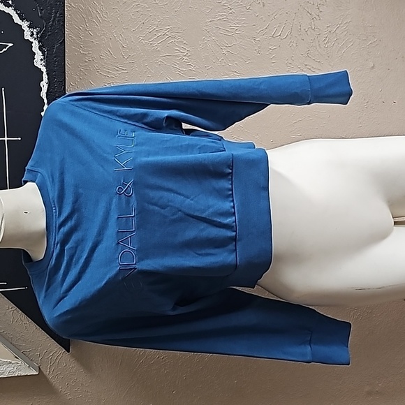 Kendall & Kylie Tops - Nwt LG Kendall and Kylie crop sweater